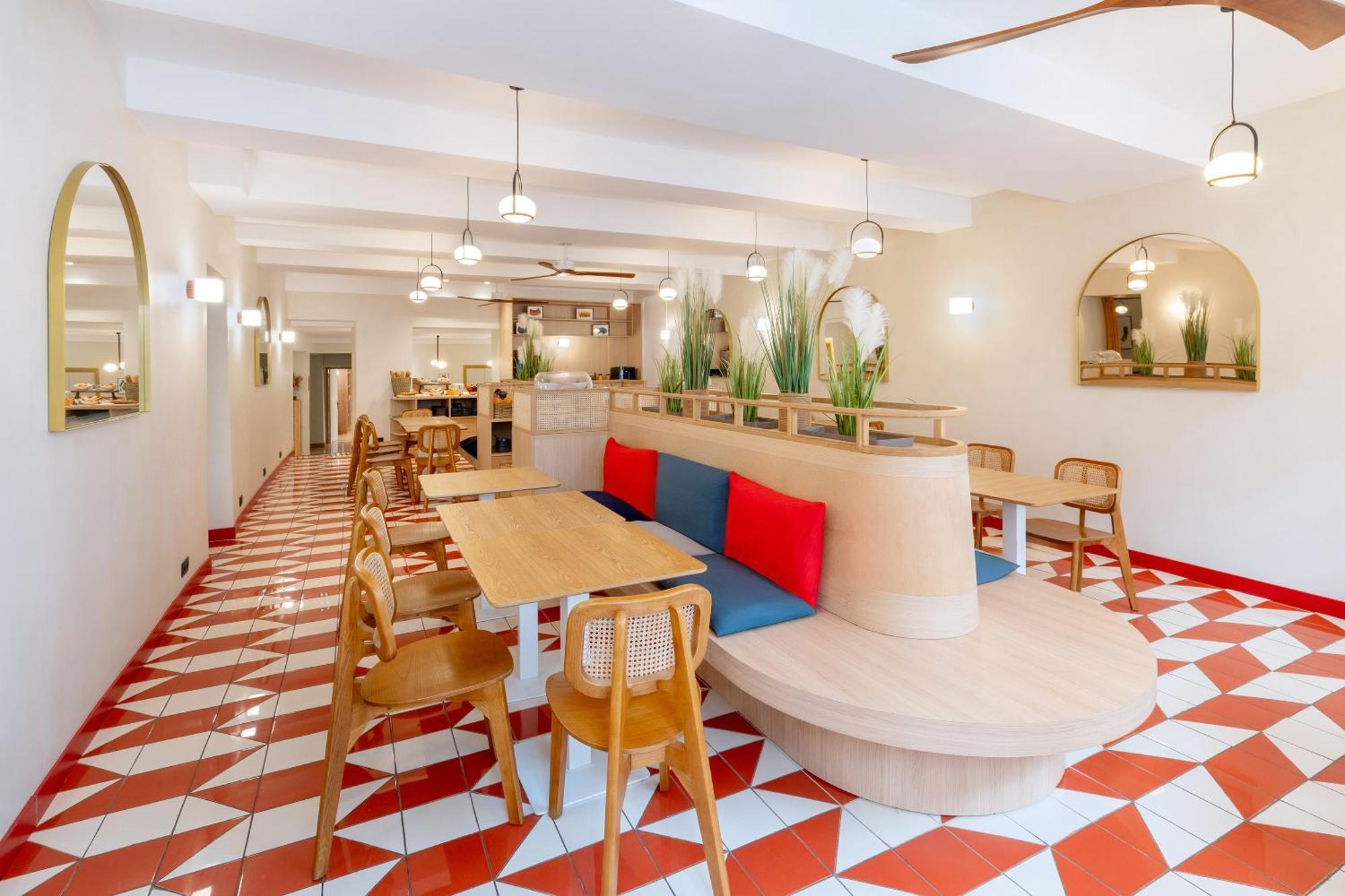 Best Western Plus Au Grand Saint Jean โบน ภายนอก รูปภาพ